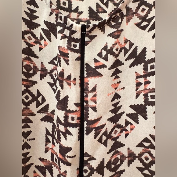 Lush High-Low Tunic - Picture 6 of 10